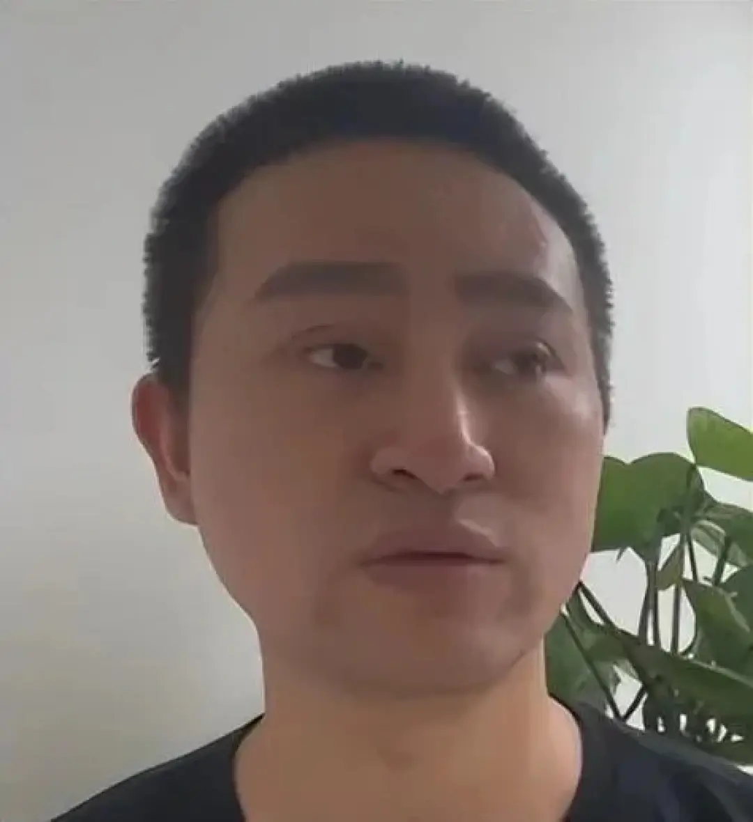 4胞胎父亲称收入微薄 深圳妇联回应：社区街道都会介入-深圳四胞胎事件处理