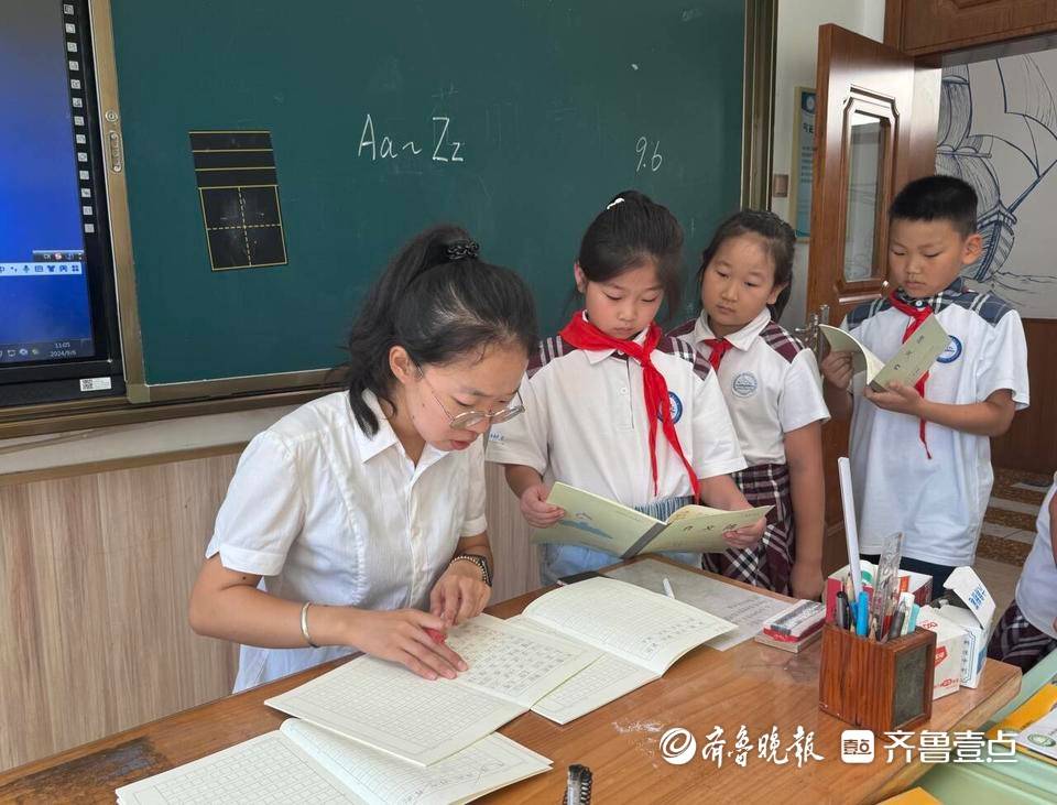 青岛“00后”小学老师与学生建立“暗号”，对“小调皮”有招儿-山东老师和学生谈恋爱事件