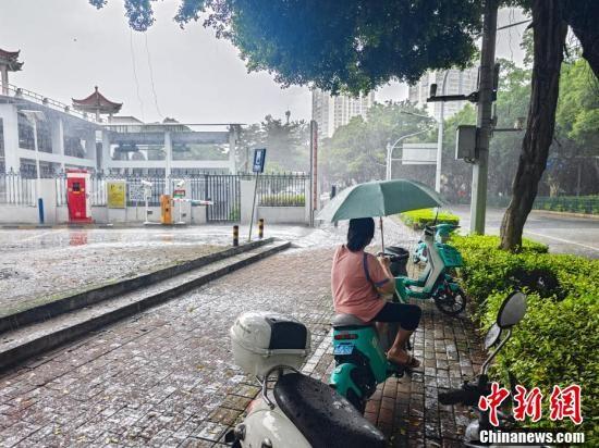 广西南宁遇超警洪水 邕江沿岸低洼处被淹-广西南宁洪水最新消息新闻