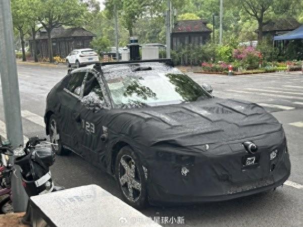 小米首款SUV“法拉米”外观内饰曝光！车头超长姿态超低 越看越像法拉利-小米法拉利定制版