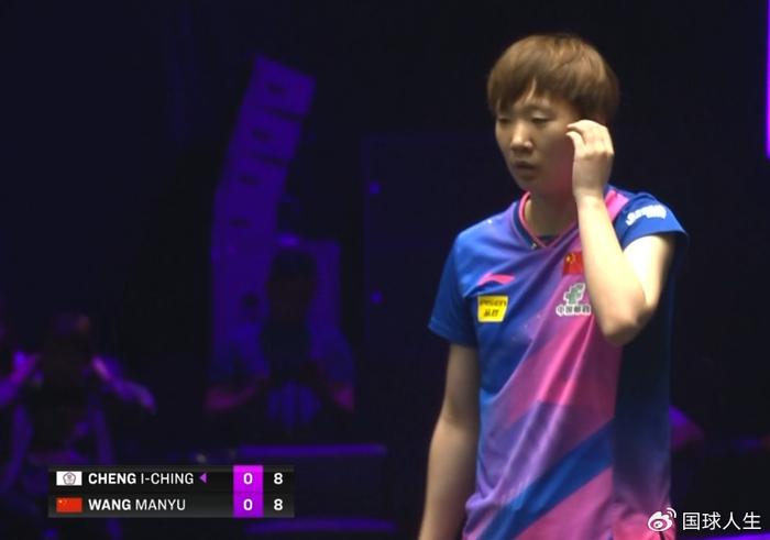 王曼昱逆转郑怡静，林诗栋3-0横扫林昀儒，国乒2大王牌晋级四强-乒乓球林昀儒简介