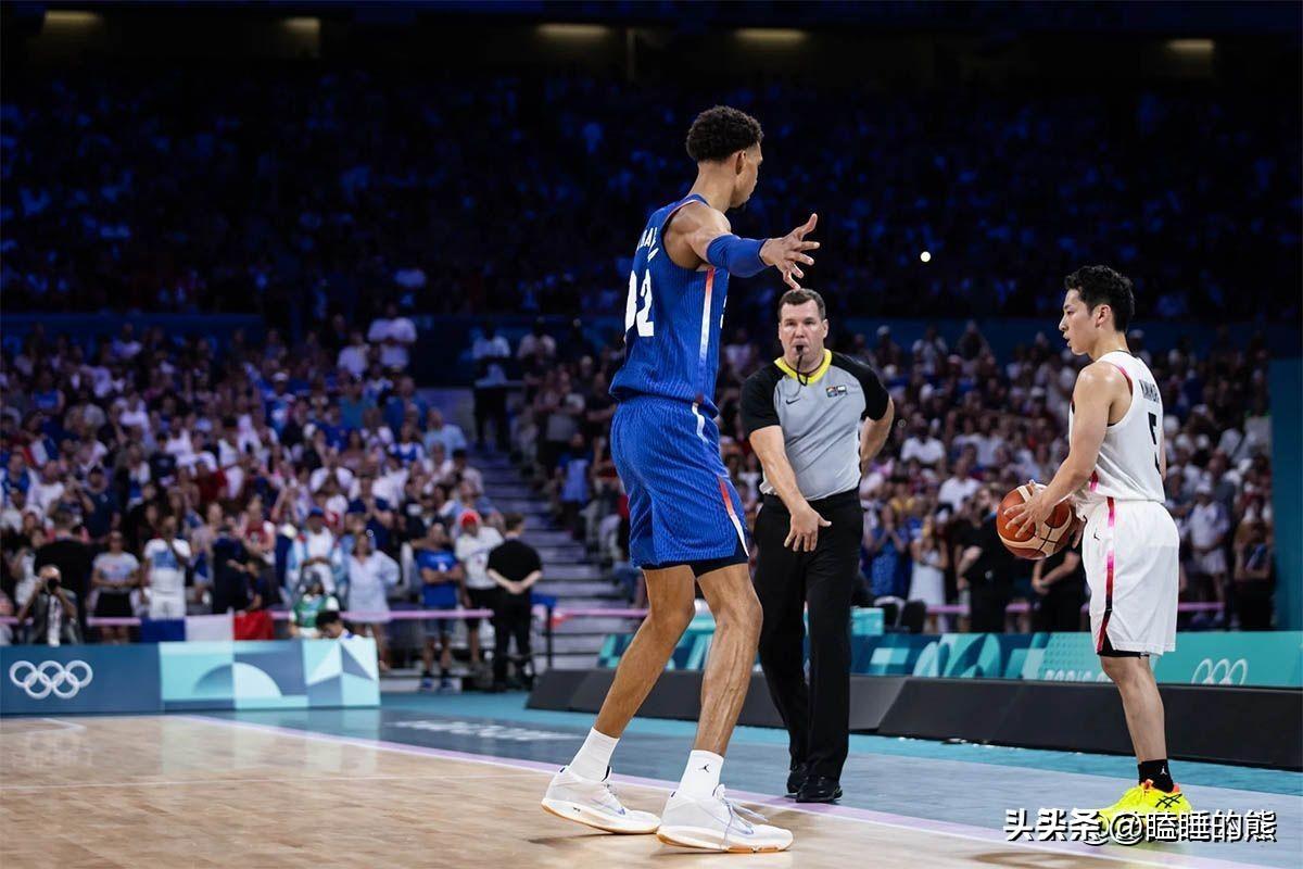 NBA现役最矮控卫河村勇辉，场上接连创造奇迹，场外也春风得意-nba最矮的控卫