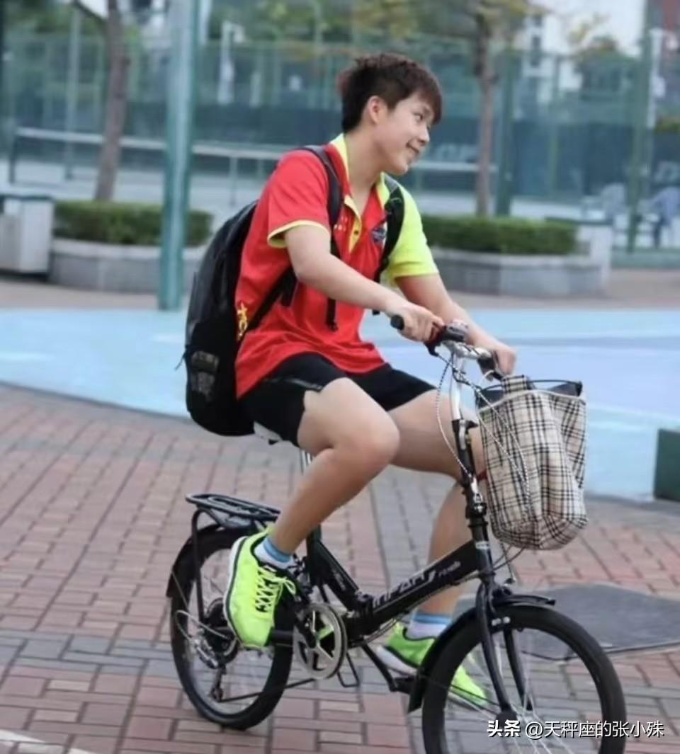 孙颖莎领跑微博年度最喜欢运动员，但持续100多天的热搜断了-孙颖莎微博超话社区新浪