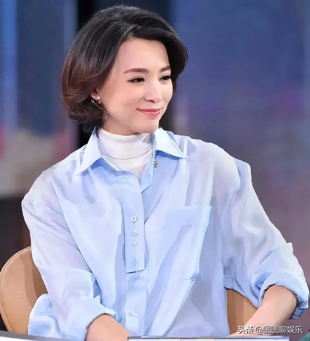 董卿再上热搜！但已不是主持人！-董卿怎么不主持了2020