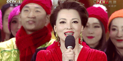 董卿再上热搜！但已不是主持人！-董卿怎么不主持了2020