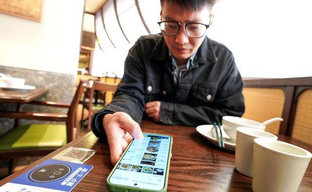 不需出示付款码即可支付！支付宝“碰一下”在郑州全面上线-不用支付宝付款的购物软件下载