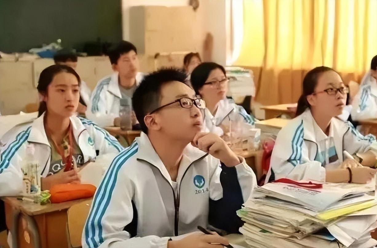 9年义务教育要改成12年？官方给出暖心回应，家长总算放心了-义务教育九年改为12年