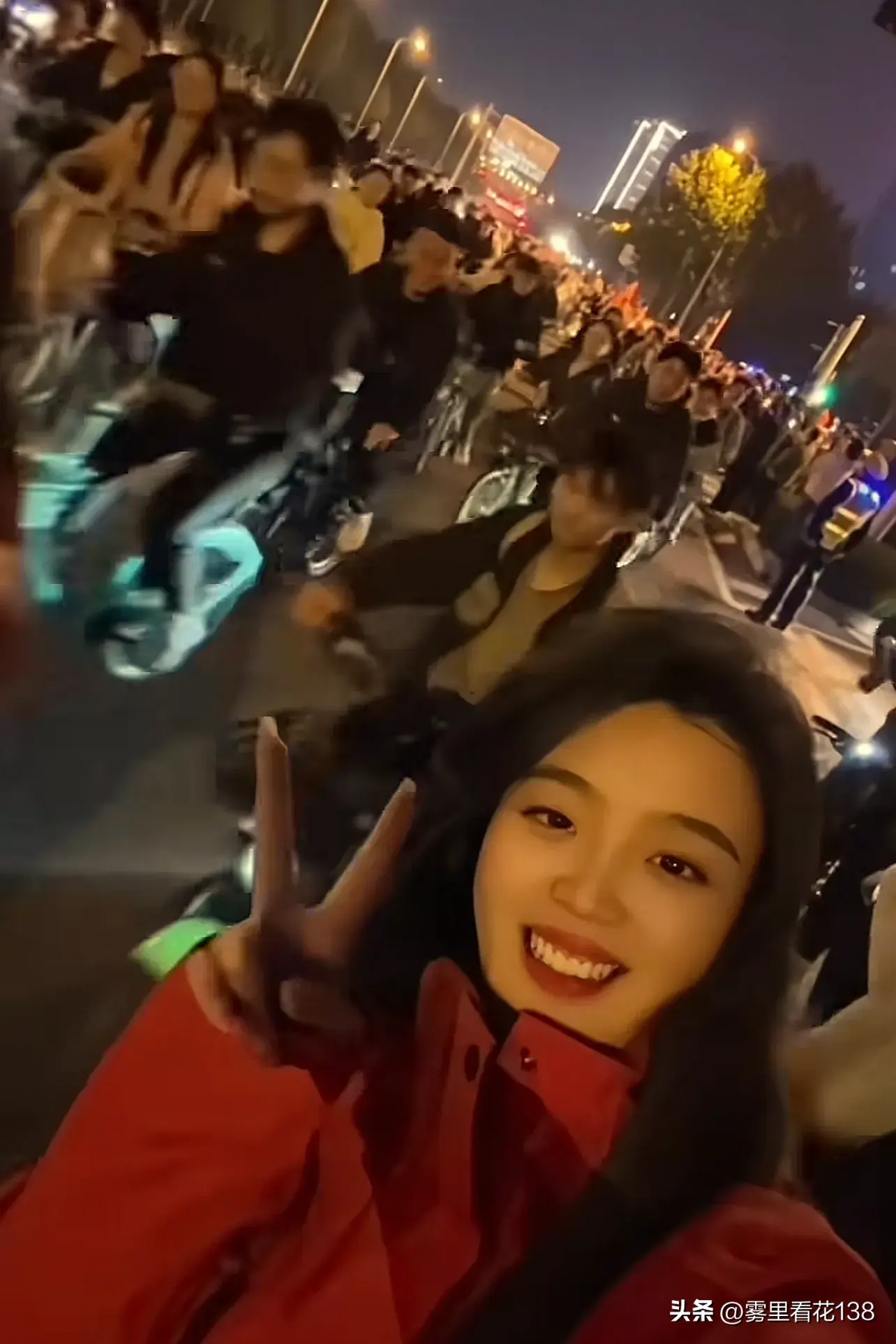 郑州十万大学生夜骑开封轰动全网引热议，家长：完全就是吃饱撑的-郑州十大大学